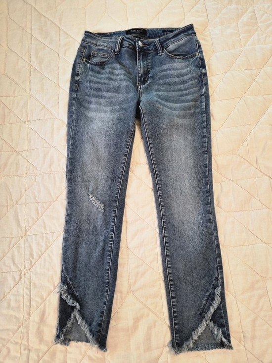 Judy Blue Denim - Judy Blue Skinny Fit Distressed Jeans- Size 7/28